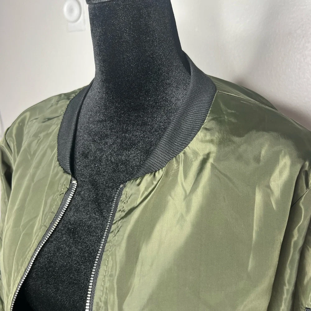 Jacket - Picture 3 of 4